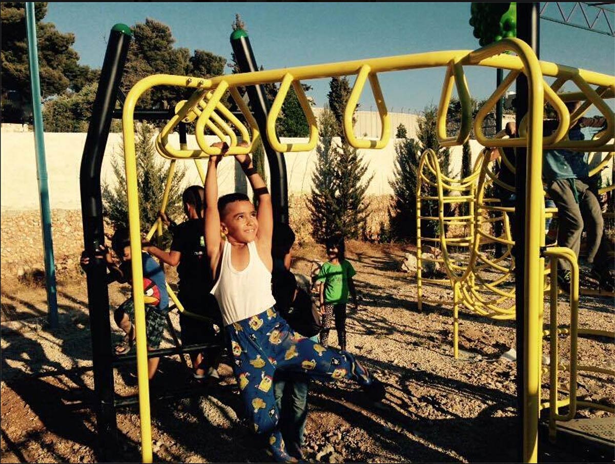 室外儿童游乐设备