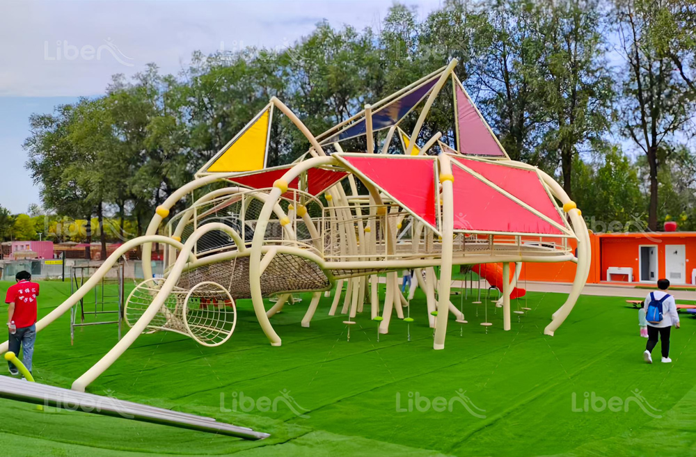 户外游乐设备
